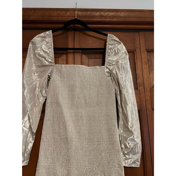 Aritzia Wilfred Smocked Metallic Bodycon Ballad Mini Dress Puff Sleeve Gold SZ M - Picture 10 of 10